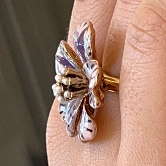 Oscar de la Renta Wild Flower Purple & Gray Ring - Picture 2 of 5